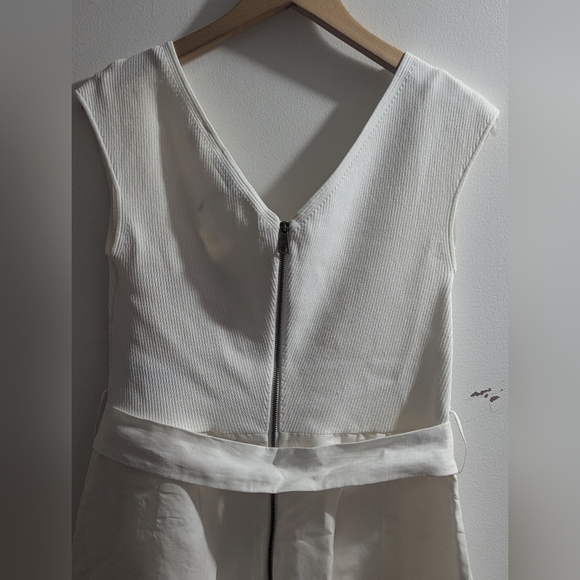 Ted Baker  Tabbiaa white off the shoulder wide leg jumpsuit. Sz 3 - Picture 11 of 16